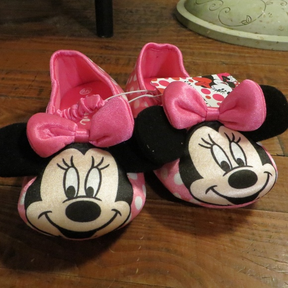 Disney Other - Minnie Mouse Slippers NWT